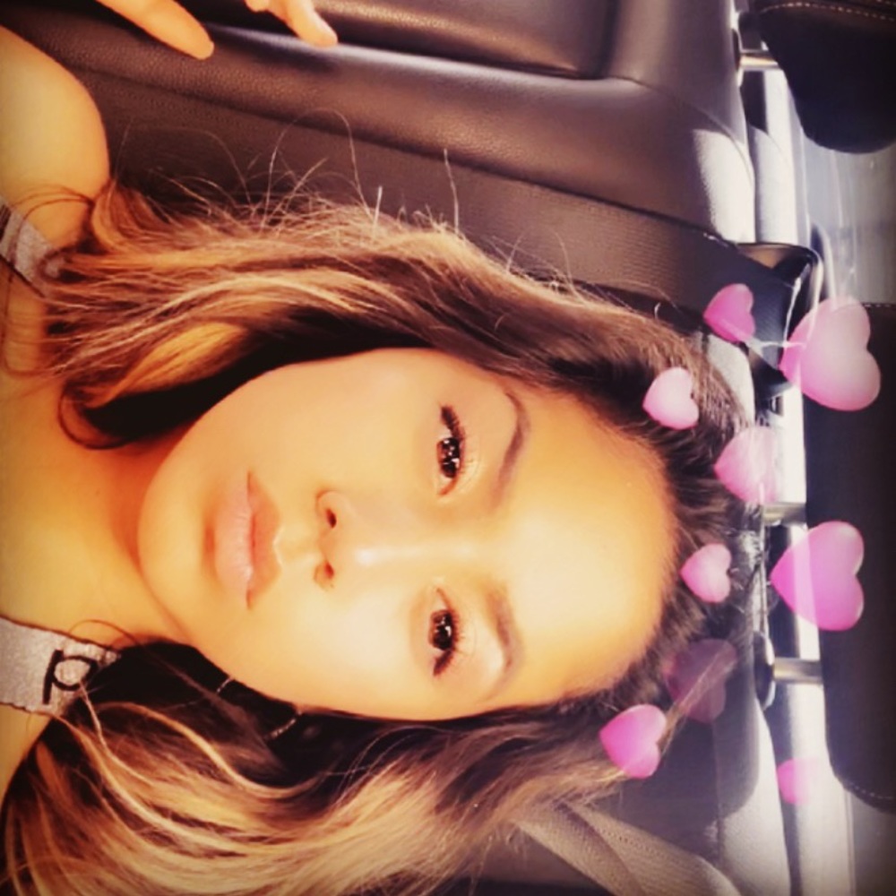 Meet your Posher, Adriana